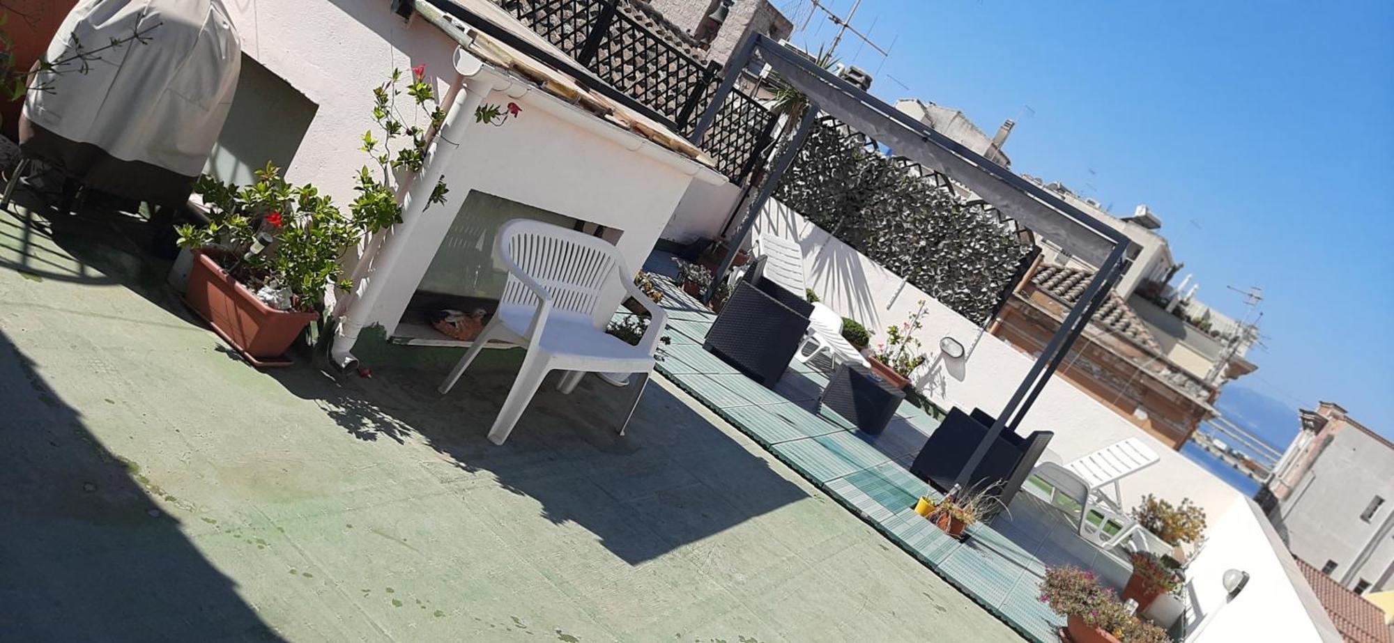 Rosa'S Apartment With Terrace Каляри Екстериор снимка